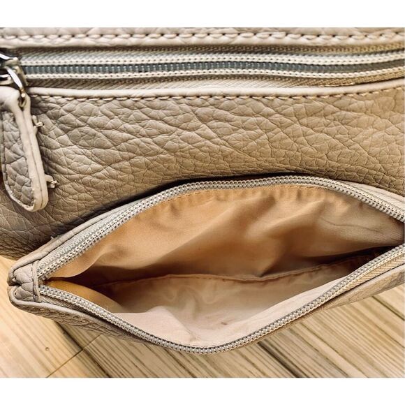 Nine West Coralia Gray Faux Leather Mini Tunnel Crossbody/Clutch - Picture 9 of 15